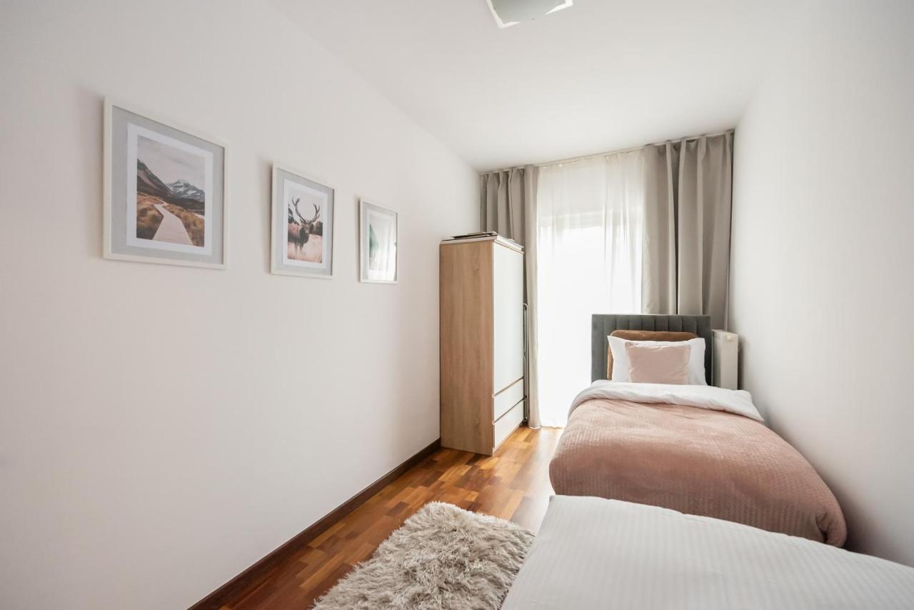 Wola Sunset Apartment Free Parking Warschau Exterior foto
